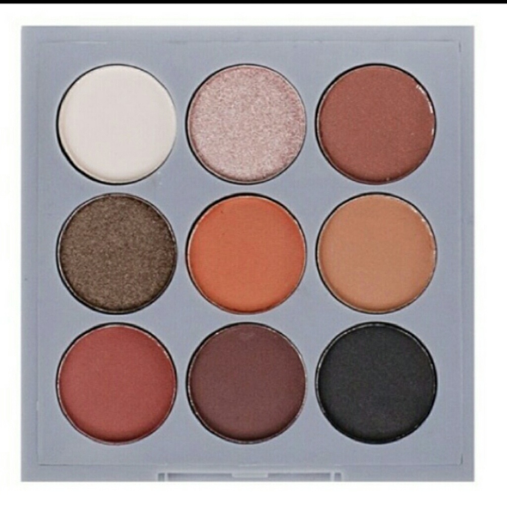 BNIB makeup bundle $84 value - Picture 3 of 4